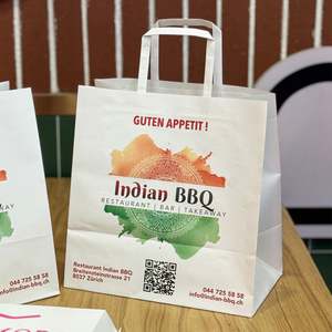 Sacs en papier personnalisés classiques, écologiques et recyclables pour le shopping, avec logo et couleur de poignée sur mesure, pour l'emballage de salades et d'aliments. - Product Image 5