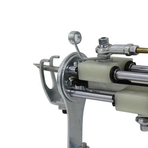 Máquina de tejer alfombras AK Duo personalizada hecha en fábrica, <span class=keywords><strong>pistola</strong></span> de mechones de alfombras con precio competitivo - Product Image 3