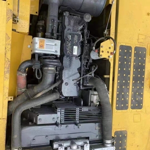 Excavadora usada Komatsu, modelo Pc200, en buen estado, adecuada para múltiples tareas de construcción, excelente rendimiento, lista para enviar - Product Image 4