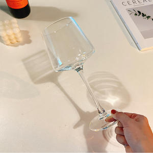 Toptan Hafif Lüks Şarap Kadehi Borosilikat Cam Şarap Hediye Kutusu Seti Yüksek Görünüm Seviyeli Uzun Pembe Şarap Kadehleri - Product Image 6