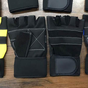 Guantes de levantamiento de pesas con logo personalizado para gimnasio, hombres y mujeres, disponibles para entrenamiento, fitness y levantamiento de pesas. - Product Image 4