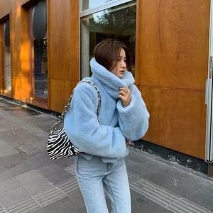 <span class=keywords><strong>Abrigo</strong></span> <span class=keywords><strong>de</strong></span> <span class=keywords><strong>piel</strong></span> sintética <span class=keywords><strong>de</strong></span> conejo <span class=keywords><strong>de</strong></span> <span class=keywords><strong>nutria</strong></span> <span class=keywords><strong>de</strong></span> imitación Artificial con cuello vuelto corto cálido a la moda para mujer - Product Image 2