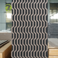 Échantillon gratuit Vente chaude Panneau acoustique à lattes moderne Panneau acoustique décoratif pour mur Design 3D pour hôtel
