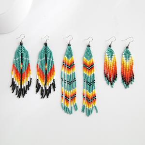 Pendientes bohemios con borlas y cuentas, pendientes colgantes con diseño geométrico para mujer, joyería hecha a mano de estilo étnico - Product Image 1