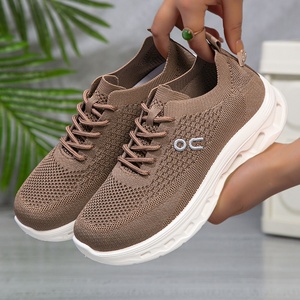 Scarpe Sportive Estive da Donna in Maglia Fly-Knit con Lacci, Traspiranti e Antiscivolo, Versatili per Mamme, Non Affaticano i Piedi - Product Image 2