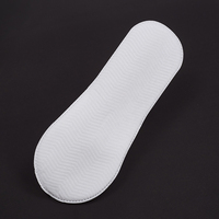 Pantoufles Hôtelières Jetables Confortables à Semelle Non Tissée Noire et Blanche, Écologiques et Fabriquées en Machine Directement d'Usine