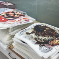 Autocollants en vinyle personnalisés les plus vendus pour l'impression DTF, lavables, en plastisol PET, pour transfert thermique sur T-shirts et casquettes
