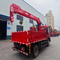 Camion-grue pour vergers et jardins, destiné à la gestion des arbres fruitiers, au levage et aux projets de plantation agricole