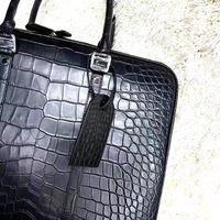 Sac de travail de luxe discret en cuir gaufré crocodile, logo personnalisé pour la vente en gros, doublure en cuir véritable, fermeture éclair, grande capacité