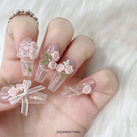 Lot de 10 faux ongles artisanaux tendance, forme cercueil moyenne, design français, avec décoration croix diamant rose, en PMMA, couvrance totale