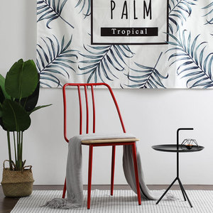 Chaise en métal créative avec dossier, rouge, durable, pour restaurant, café et salle à manger - Product Image 1