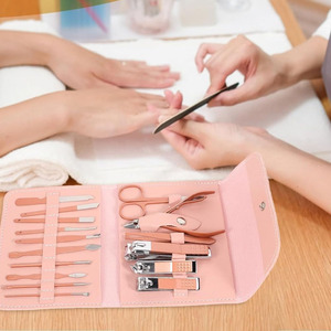 Kit professionnel de soins des ongles en acier inoxydable avec coupe-ongles 7 en 1 pour manucure à domicile et usage professionnel, instruments de beauté - Product Image 2