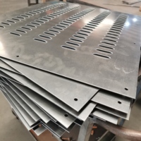 Trou de persienne de poinçonnage de haute précision pliant des pièces d'estampage de tôle personnalisées en acier d'aluminium