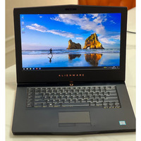Laptop Ali-enware 15 R3 dilengkapi prosesor I7-7700HQ 2.8ghz dengan RAM 16GB, SSD 512GB, layar FHD 15.5 inci, dan keyboard ringan berbahasa Inggris.