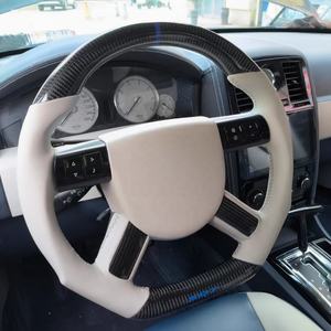 Volant en cuir en fibre de carbone forgé avec LED pour <span class=keywords><strong>Chrysler</strong></span> 300 300S C 2013 2015 2012 2014 2021 2022 2016 2006 2007 - Product Image 2