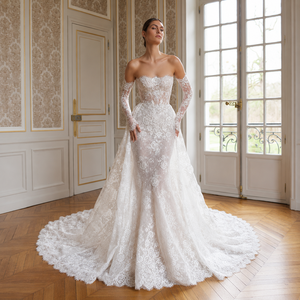 Abito da <span class=keywords><strong>sposa</strong></span> a sirena senza spalline con corsetto, senza maniche, con <span class=keywords><strong>sopragonna</strong></span>, tutto in pizzo, linea ad A, strascico a cappella, decorazioni floreali, modello a tromba, personalizzabile - Product Image 1