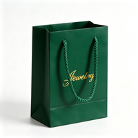 Sacs en papier de luxe personnalisés en gros, vert foncé avec logo doré, sacs cadeaux en papier avec poignée en corde pour bracelets, boucles d'oreilles, colliers