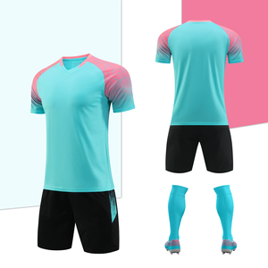 Ventes en gros de maillots de football personnalisés pour hommes, légers, à séchage rapide, de haute qualité, respirants, ensembles d'uniformes d'entraînement de football - Product Image 2
