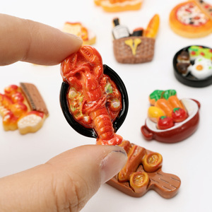 Aimants de réfrigérateur 3D ronds en résine, vente directe d'usine promotionnelle, aimants alimentaires personnalisés, nouveaux autocollants magnétiques créatifs sur le thème de la nourriture - Product Image 3