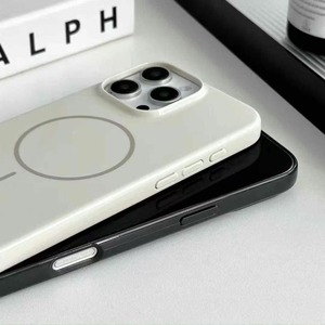 Funda de Silicona Premium para Móvil, Funda Magnética Brillante y Colorida para iPhone 17 Pro Max Series, Venta al Por Mayor - Product Image 3