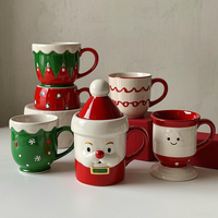 Ensemble de tasses en céramique pour festival sur le thème de Noël moderne en porcelaine écologique pour le café, le thé, l'eau et le lait à la maison Design mignon