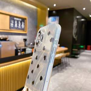 Funda para iPhone 17 Pro Max, diseño de tul con cadena de corazones para primavera y verano, funda rígida de pantalla completa, a prueba de golpes - Product Image 5