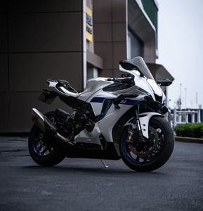 <span class=keywords><strong>Yamaha</strong></span> <span class=keywords><strong>R1</strong></span>: 998cc Motor de Cuatro Cilindros <span class=keywords><strong>en</strong></span> Línea + Control de Tracción, Superbike Icónica para Entusiastas del Rendimiento - Product Image 6