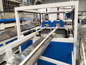 Machine d'extrusion de tuyaux en PVC 16-40mm Ligne de production de tuyaux en plastique à <span class=keywords><strong>deux</strong></span> sorties - Product Image 4