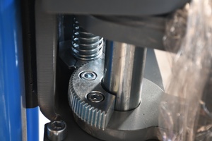 Sollevatore Idraulico a Due Colonne PRE-TP-4.0A da 4 Tonnellate, Altezza di Sollevamento 1900mm, Alta Qualità per <span class=keywords><strong>Garage</strong></span> e Officina - Product Image 6