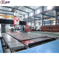 Centre d'usinage CNC à double colonne mobile GMC130520 13m, type portique à colonne mobile pour usinage au sol