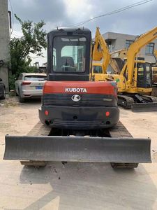 รถขุดขนาดเล็ก U55-4 มือสองนำเข้าจากญี่ปุ่นแท้ ปั๊มไฮดรอลิก ใช้งานมาแล้ว 300 ชั่วโมง เครื่องยนต์ได้รับการรับรองมาตรฐาน CE น้ำหนัก 5500 กก. ราคาดีที่สุด - Product Image 3