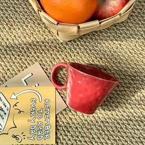Taza de café pequeña de cerámica roja de estilo retro, tallada a mano, de alto valor y con un toque atmosférico, un regalo perfecto para parejas y bodas. - Product Image 3