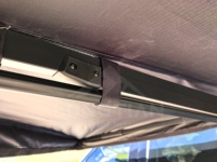 Toldo de 180 Grados con Doble Poste, LED de 3 Colores, Controlador con Cable, Patas Impermeables de hasta 2.5m, para Vehículos