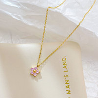 Collar con Colgante de Flor de Acero Inoxidable Chapado en Oro de 18K, Collar con Dijes de Pétalos de Diamantes Pequeños y Modernos para Mujer, Regalo para una Cita