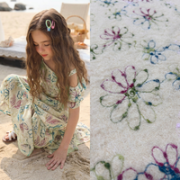 Tissu tricoté multicolore à broderie florale Ditsy, base 100% polyester, avec petites fleurs brodées dispersées, pour sac textile