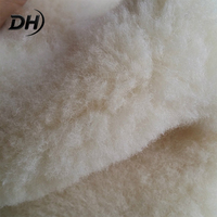Tissu en peluche bouclé doux et agréable pour la peau, personnalisable en gros, pour chaussures, vêtements, couvertures, tissu en peluche Teddy