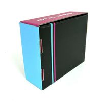 Boîte d'expédition pliable en carton personnalisée pour vêtements, avec fermeture auto-adhésive, pour l'expédition de vêtements et de tenues.