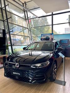 Volkswagen <span class=keywords><strong>Passat</strong></span> Pro 2026 1.5T, <span class=keywords><strong>berlina</strong></span> a benzina di medie <span class=keywords><strong>dimensioni</strong></span>, guida a sinistra, nuova condizione, interni scuri, per adulti - Product Image 6
