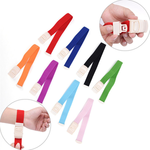 Tourniquet tactique manuel portable en caoutchouc élastique souple avec boucle en plastique ABS injecté pour arrêter les saignements en extérieur - Product Image 2