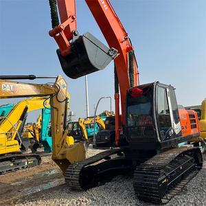 Excavatrice Hitachi ZX240 de 24 tonnes d'occasion en bon état du Japon Moteur à engrenages sur chenilles de 1.3m Bucket 127Kw Power - Product Image 1