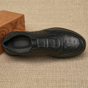 Chaussures décontractées pour hommes en cuir véritable à bout rond, semelle intermédiaire en EVA, semelle extérieure en caoutchouc, confortables pour toutes les saisons - Product Image 3