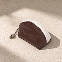 Pochette de voyage mini en PU avec fermeture éclair en résine, grande ouverture, organiseur de toilette portable pour filles, usage quotidien