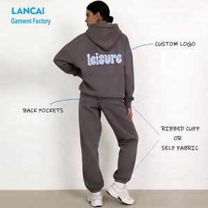 Ensemble de survêtement en molleton avec logo personnalisé imprimé en relief pour femmes, fabrication OEM de vêtements de détente de haute qualité - Product Image 3