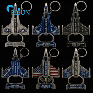 Porte-clés décapsuleur commémoratif pour veteran de l'aviation et des opérations aériennes (USN, USMC, USAF) - Product Image 4