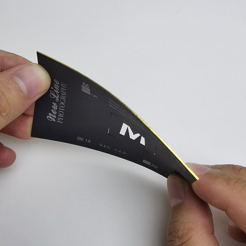 Feuille d'or latérale