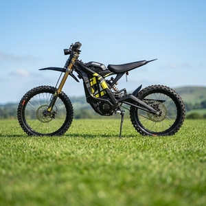 จักรยานไฟฟ้า Sutton E Bike Mini Dirt ความเร็วสูง สำหรับขับขี่ออฟโรด ระบบไฮดรอลิก Sur Ron Light มอเตอร์กำลังสูง 10kw ให้ประสิทธิภาพที่ยอดเยี่ยม - Product Image 1