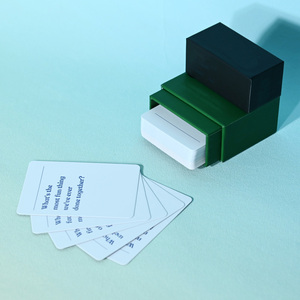 Jeu de cartes portable personnalisé avec boîte pour couples et amis, jeu de questions secrètes – Jeu de table et plateau de Carrom - Product Image 1