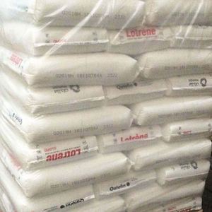 วัตถุดิบพลาสติกโพลีเอทิลีนความหนาแน่นต่ำเชิงเส้นชนิดบริสุทธิ์ LLDPE R50035 ความทนทานสูง สำหรับการขึ้นรูปถังเก็บน้ำด้วยวิธีโรโตโมลดิ้ง - Product Image 2