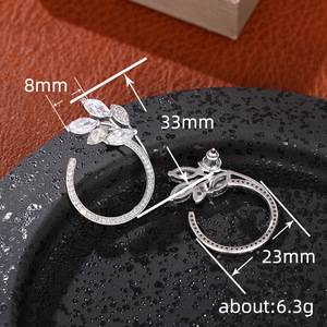 Orecchini a Cerchio con Motivo a Spiga di Grano per Donne, Design Elegante e Delicato, Gioielli alla Moda - Product Image 4