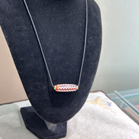 Collier de perles Dzi en corail rouge avec grande agate naturelle